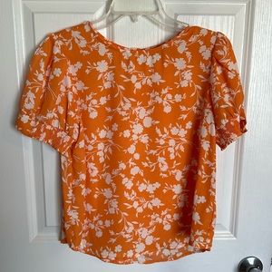 NEW cute floral flowy top